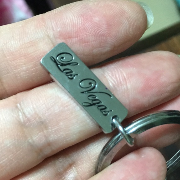 🖤NEW💕LAS VEGAS initial K key ring - Picture 5 of 6